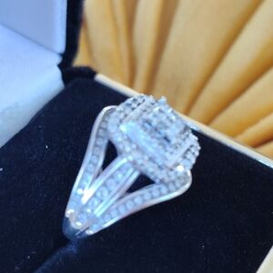 Diamond Cluster White Gold